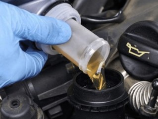 全合成机油和半合成机油的区别(摩托车全合成机油和半合成机油的区别)