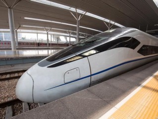 中国最快的高铁(CRH380a秒杀复兴号)