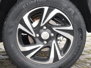 kumho轮胎(kumho7是什么牌子的轮胎)