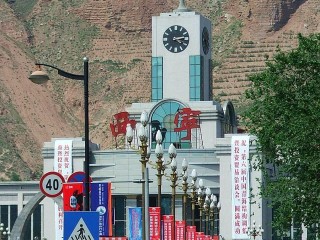 西宁火车站(西宁火车站海拔多少米高)